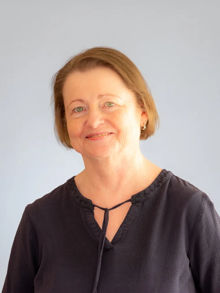 Simone Schmidt, Lohnbuchhalterin bei Schmid & Hackl