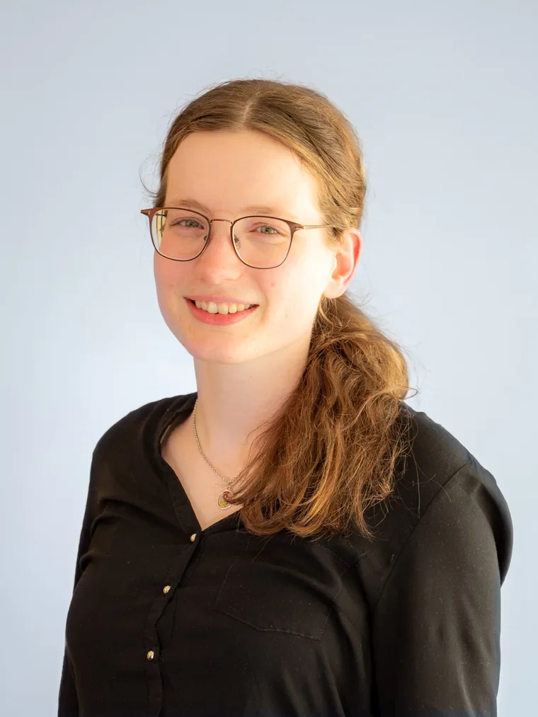 Antonia Schmölz, Auszubildende bei Schmid & Hackl